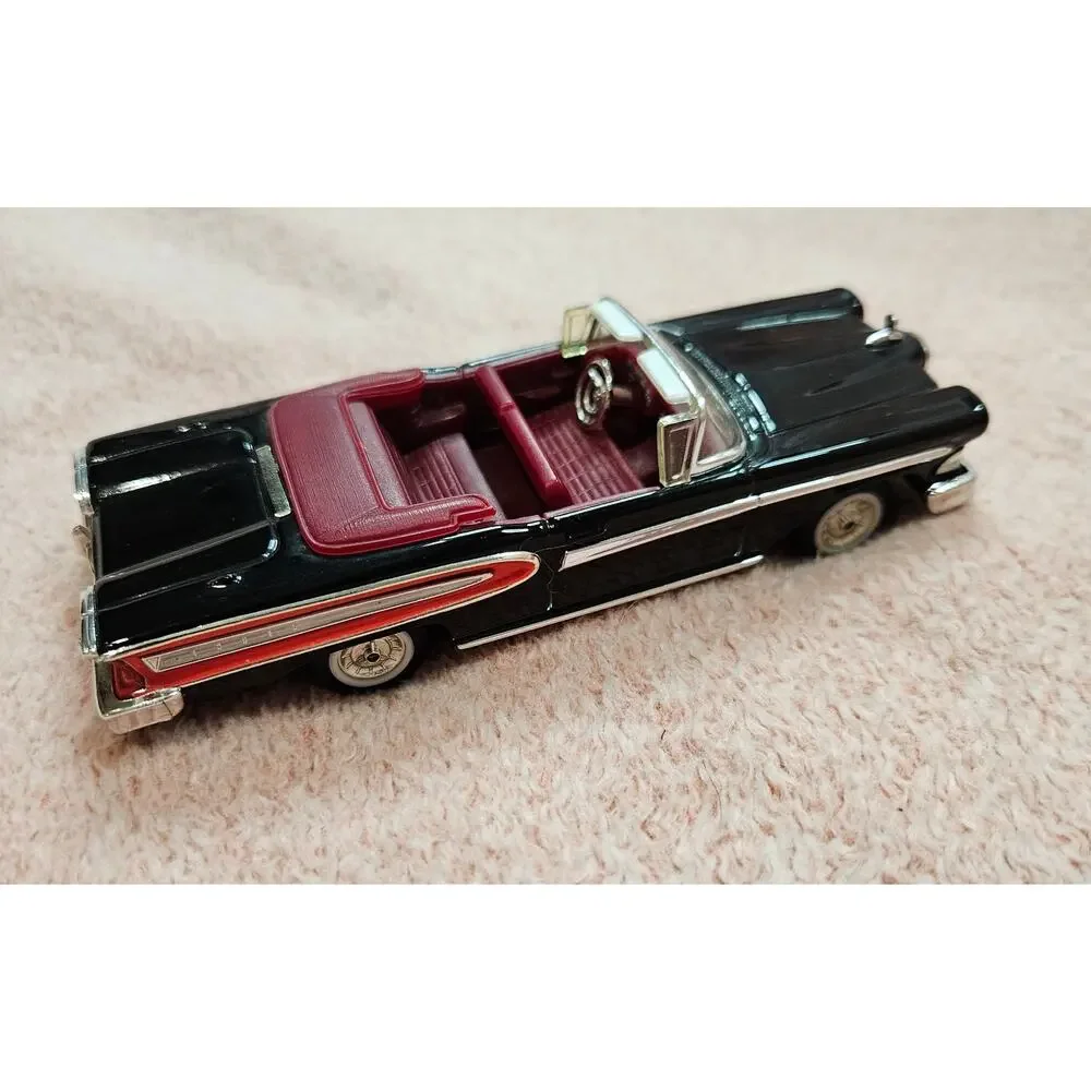 Road Signature 1958 Edsel Citation Convertible 1:43 Scale Diecast Model